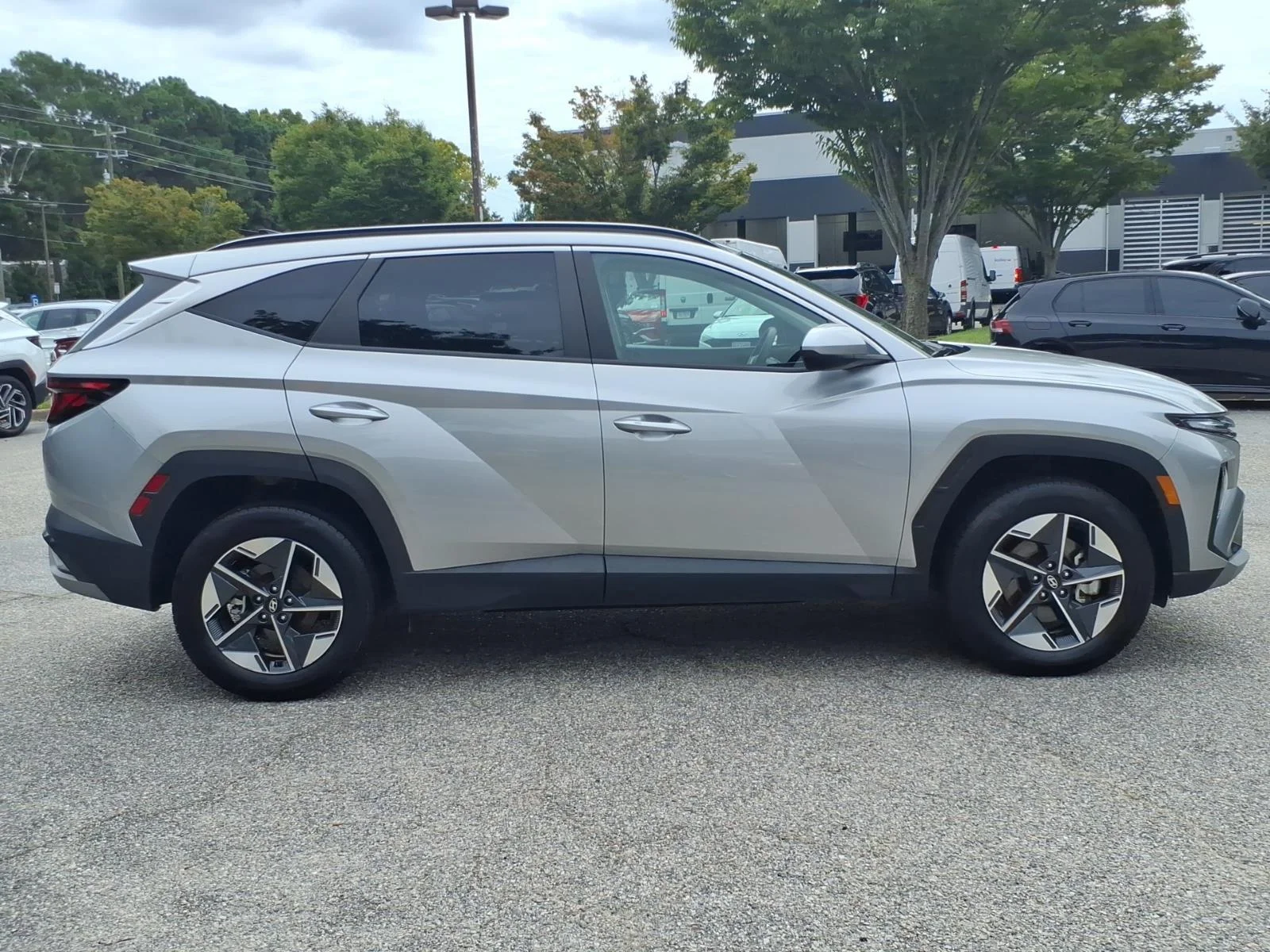 Used 2025 Shimmering Silver Hyundai SEL image 7