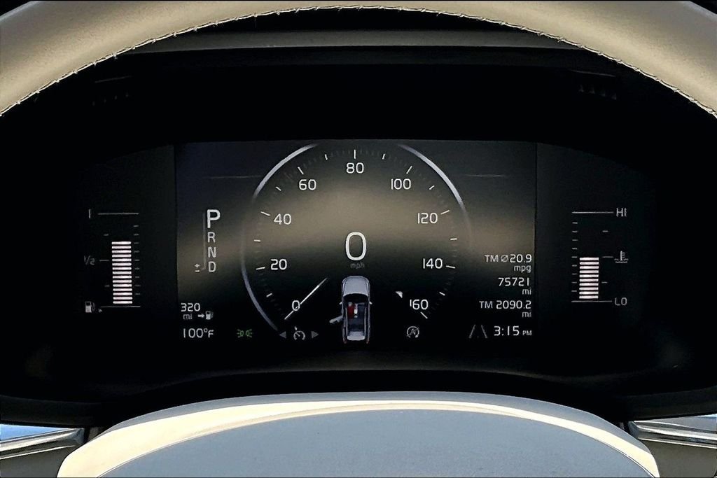 Used 2019 Blue Volvo T5 Momentum image 22