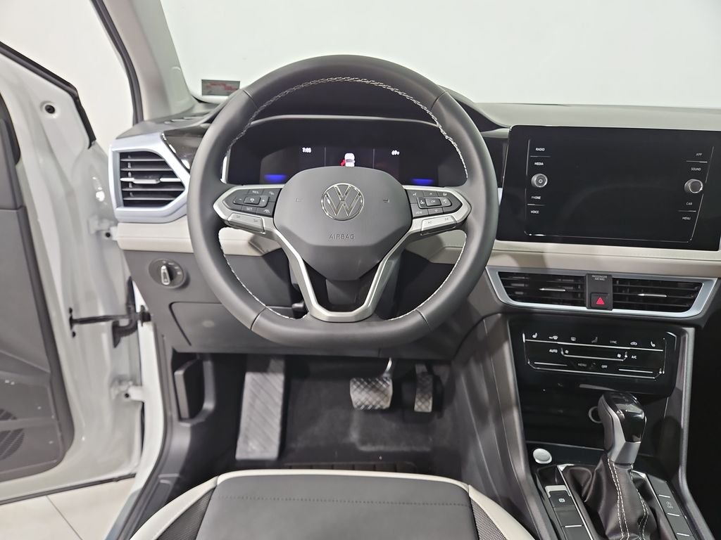 New 2026 White Volkswagen 1.5T SE image 13