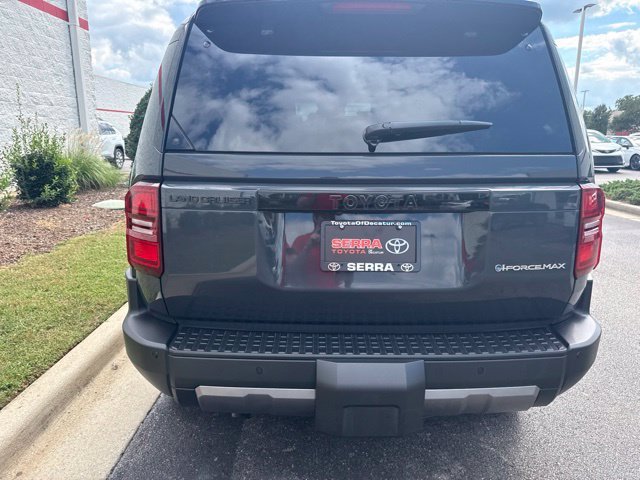 Used 2024  Toyota Base image 6