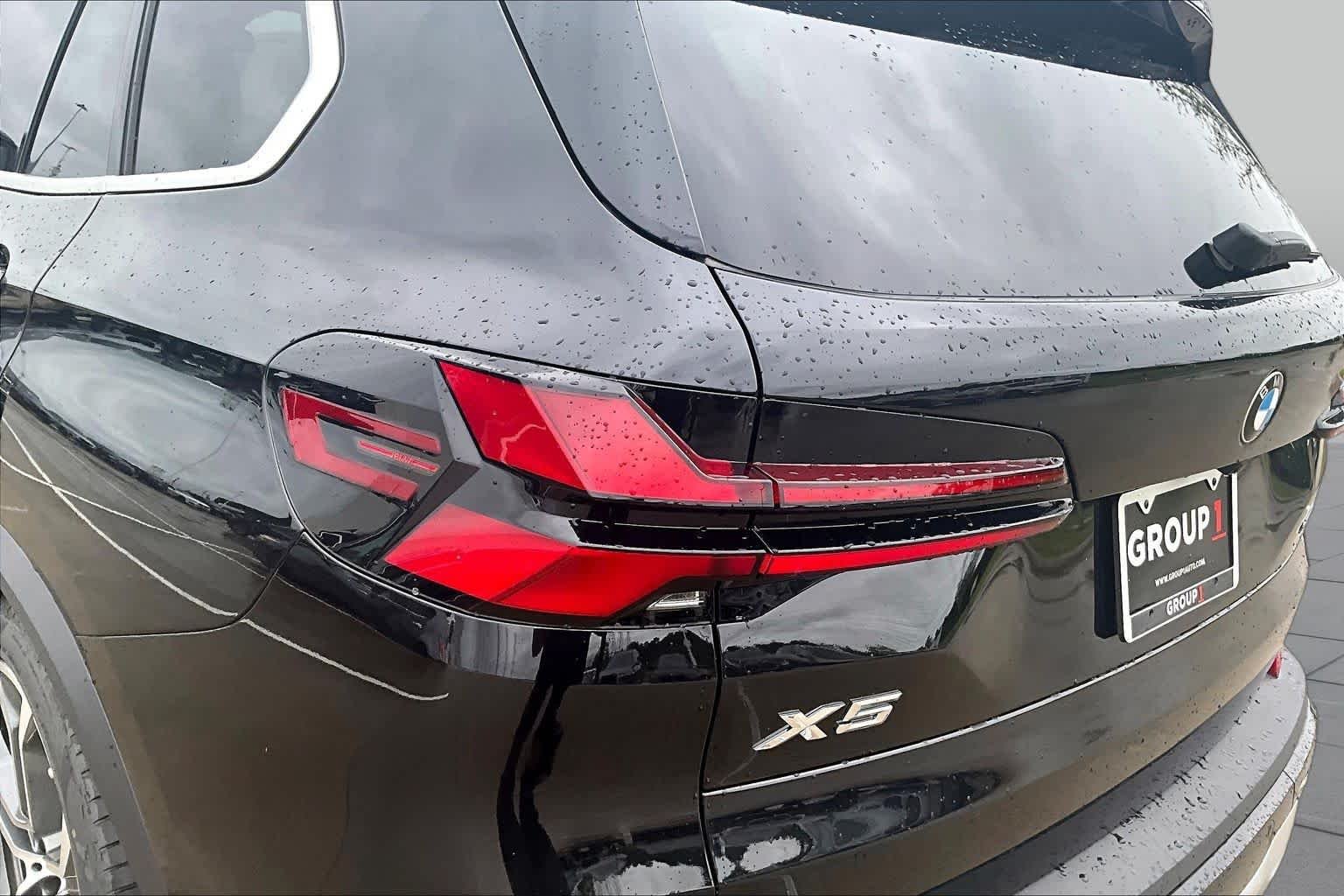 Used 2026 Black Sapphire Metallic BMW xDrive40i image 42