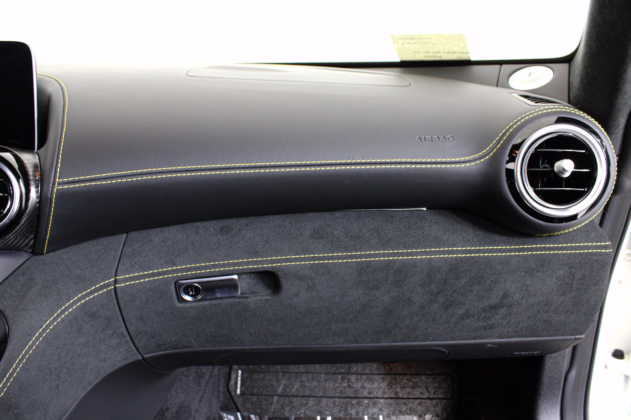 Used 2020 White Mercedes-Benz R PRO image 44