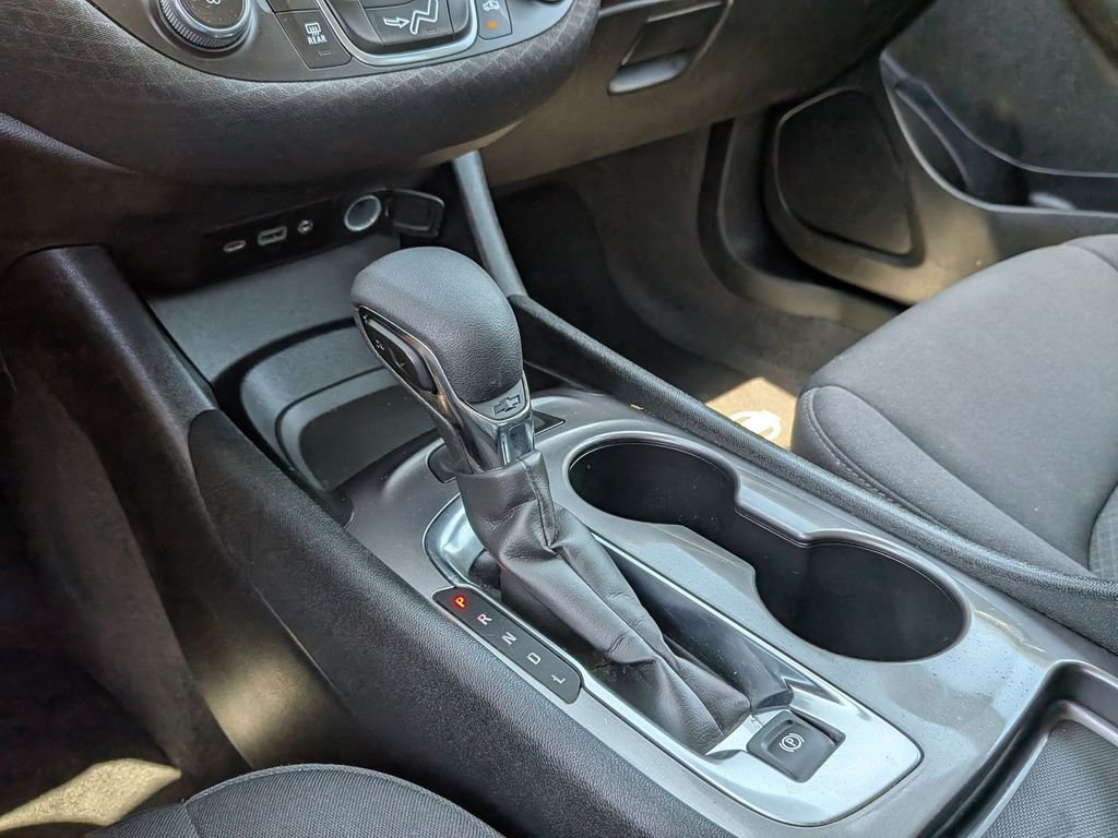 Used 2023 Gray Chevrolet LS image 22