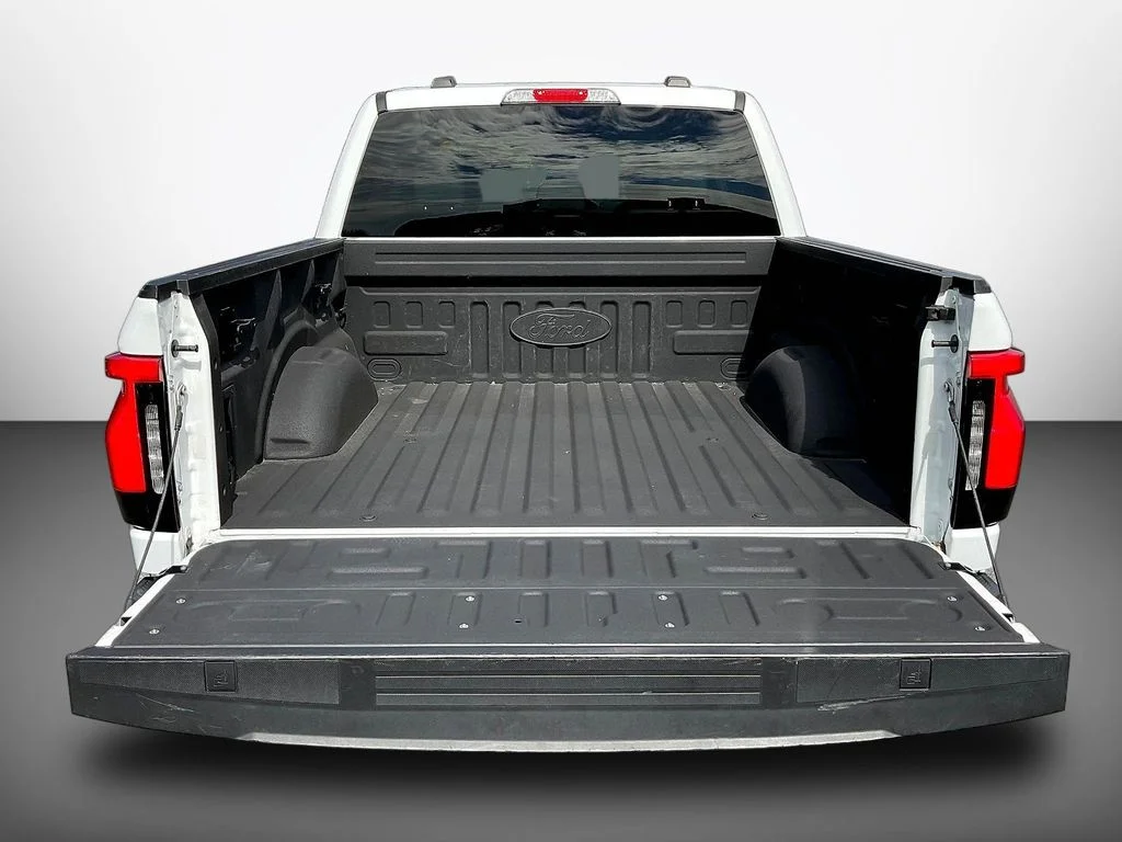 Used 2023 Oxford White Ford Pro image 7
