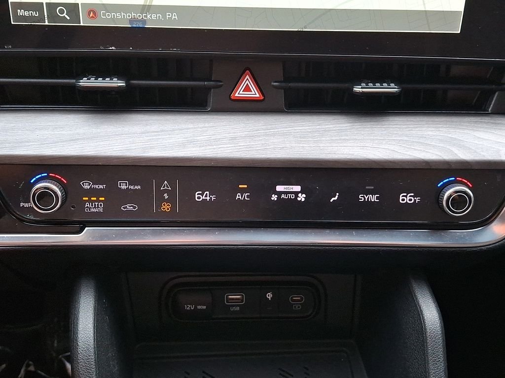 Used 2023 White Kia X-Line image 17