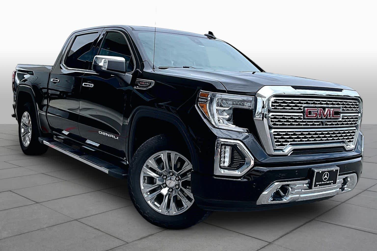Used 2019 Onyx Black GMC Denali image 3