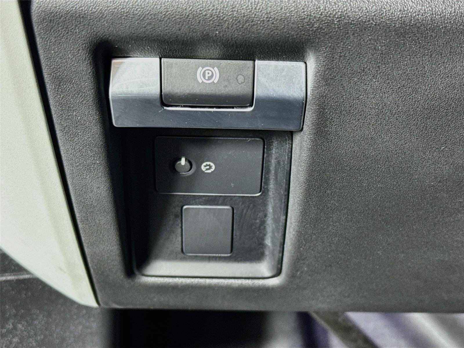 Used 2020 Blue Land Rover Standard image 10