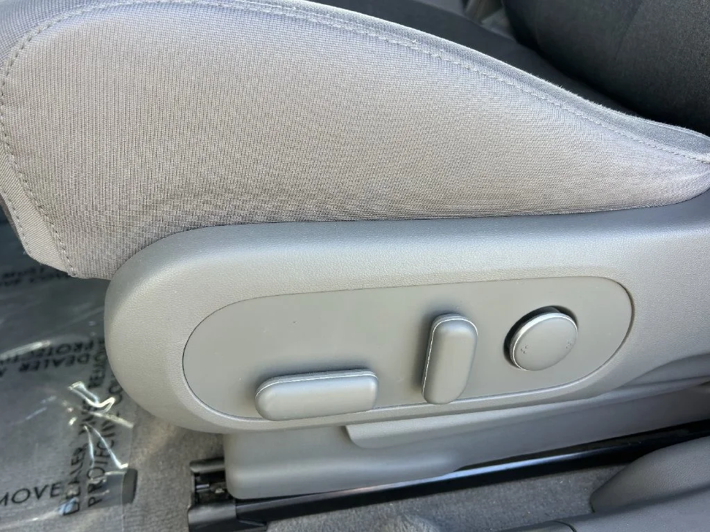 Used 2024 Teal Hyundai SEL image 19