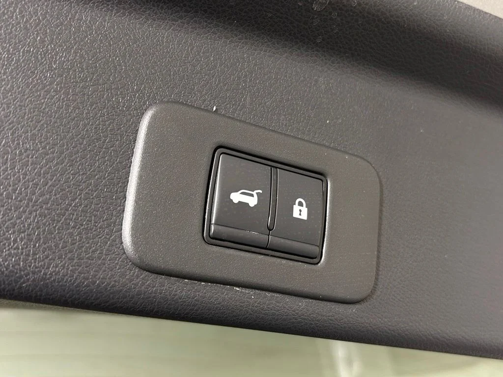 Used 2025 Silver Nissan SV image 39