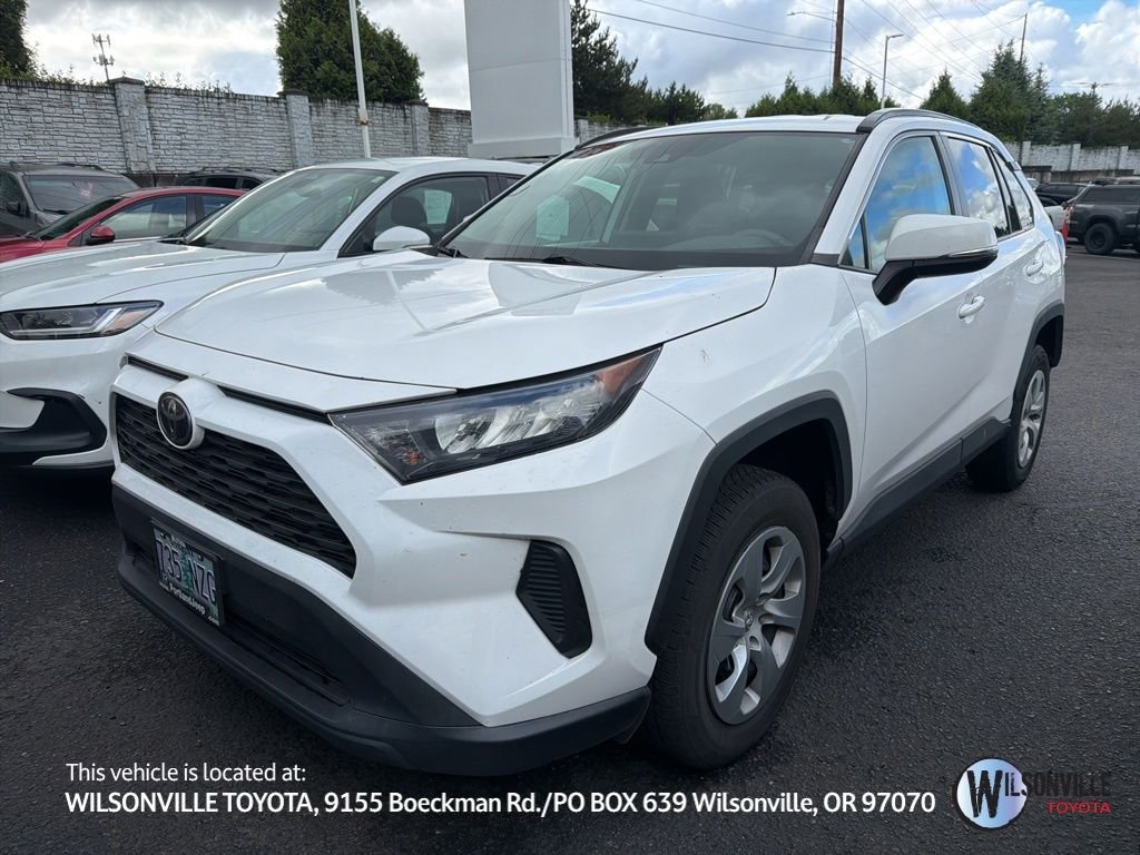2021 Toyota RAV4 LE AWD's photo