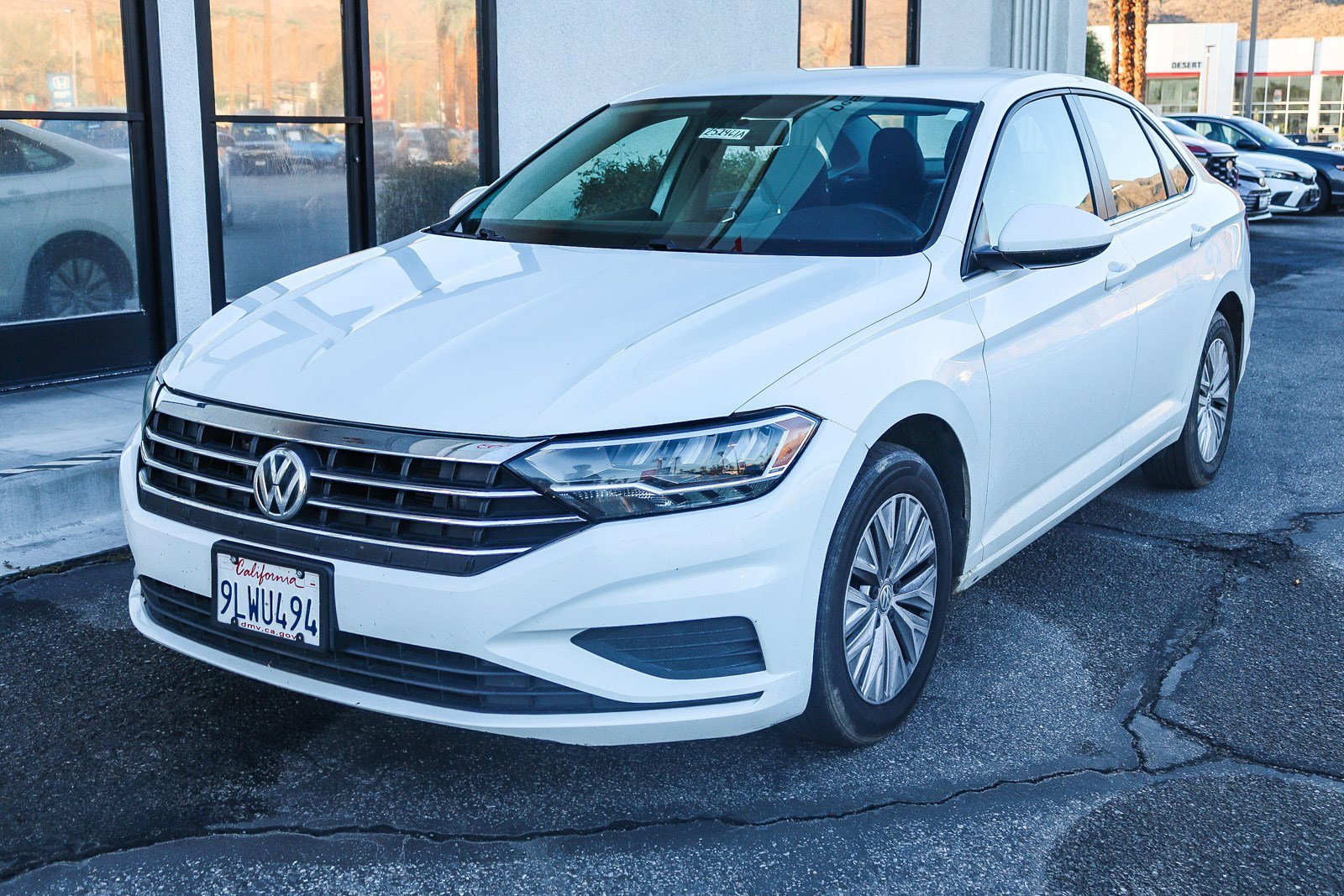 Used 2019 White Volkswagen 1.4T S image 2