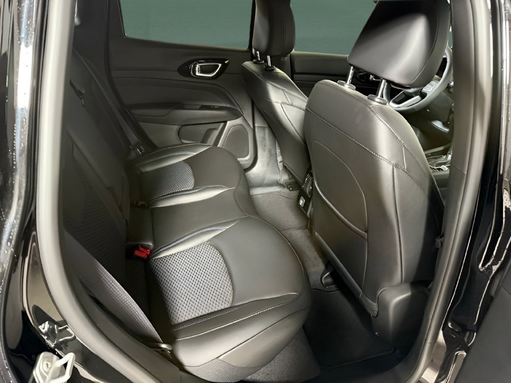 2026 Jeep Compass Latitude Altitude - Photo 15