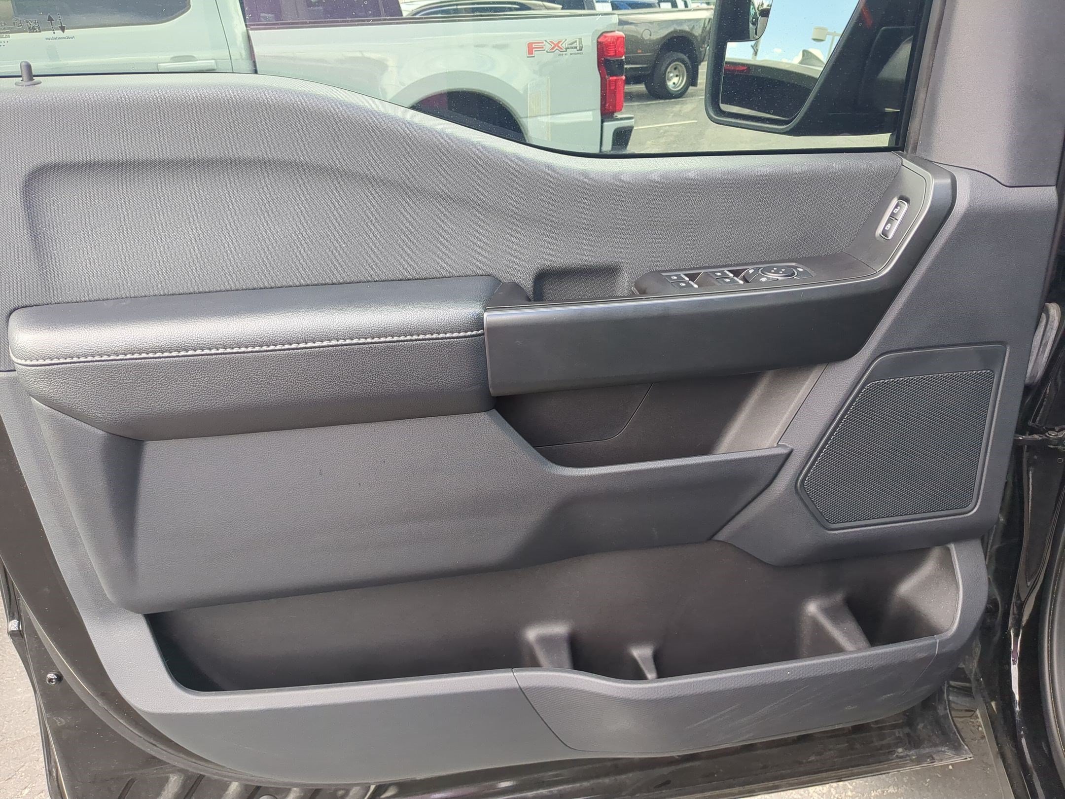 Used 2023 Agate Black Metallic Ford XL image 12