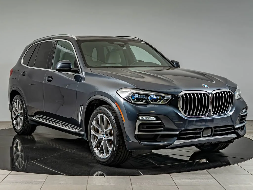 Used 2019 Arctic Gray Metallic BMW xDrive40i image 3