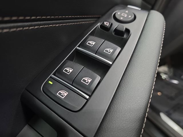 Used 2025 Black BMW xDrive50e image 26