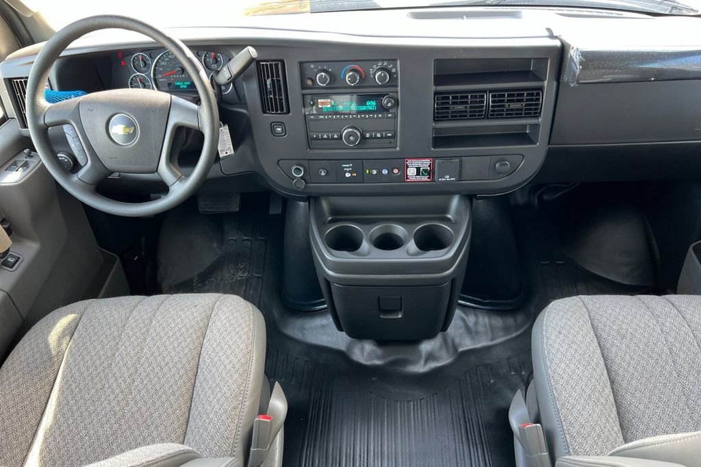 2025 Chevrolet Express Cargo Work Van - Photo 12