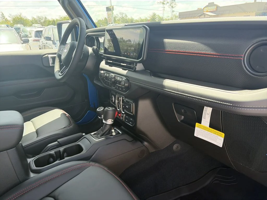 New 2026 Hydro Blue Pearl-Coat Exterior Paint Jeep Rubicon X image 31