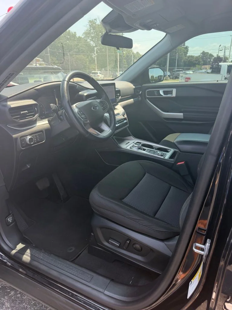 Certified Used 2022 Black Metallic Ford XLT image 24