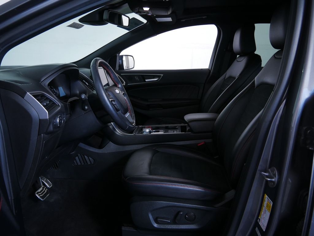 Used 2022 Gray Ford SEL image 17
