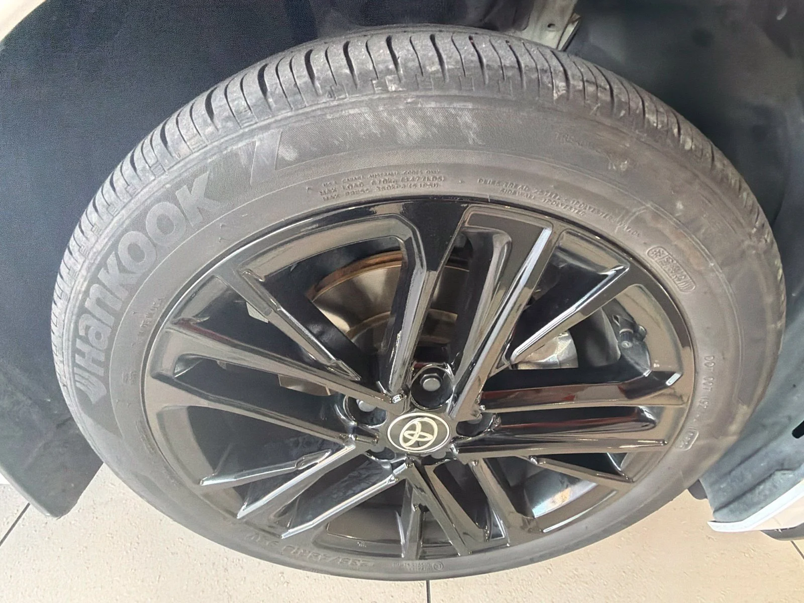 Used 2025 White Toyota SE image 27