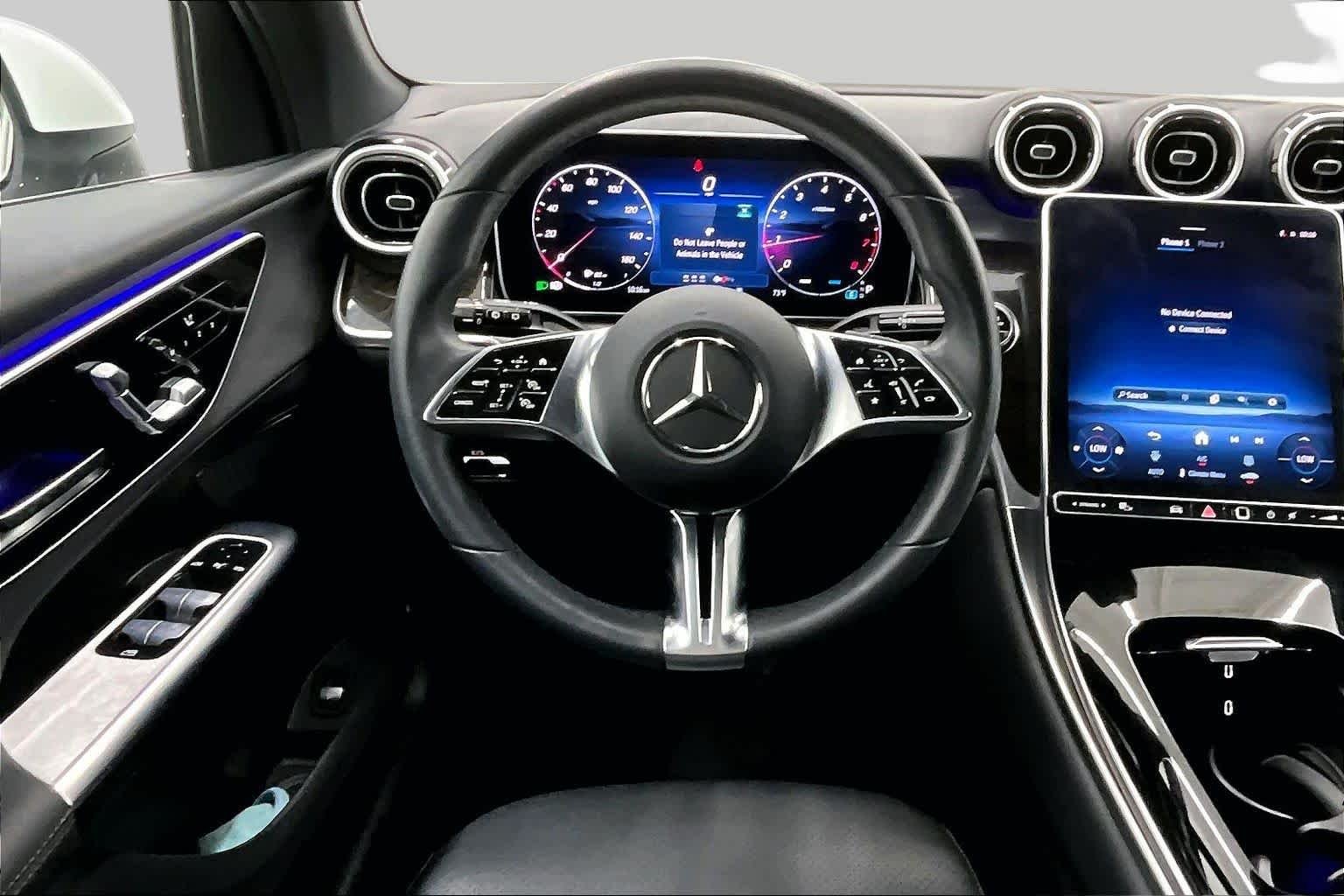 Used 2025 Polar White Mercedes-Benz GLC 300 image 6