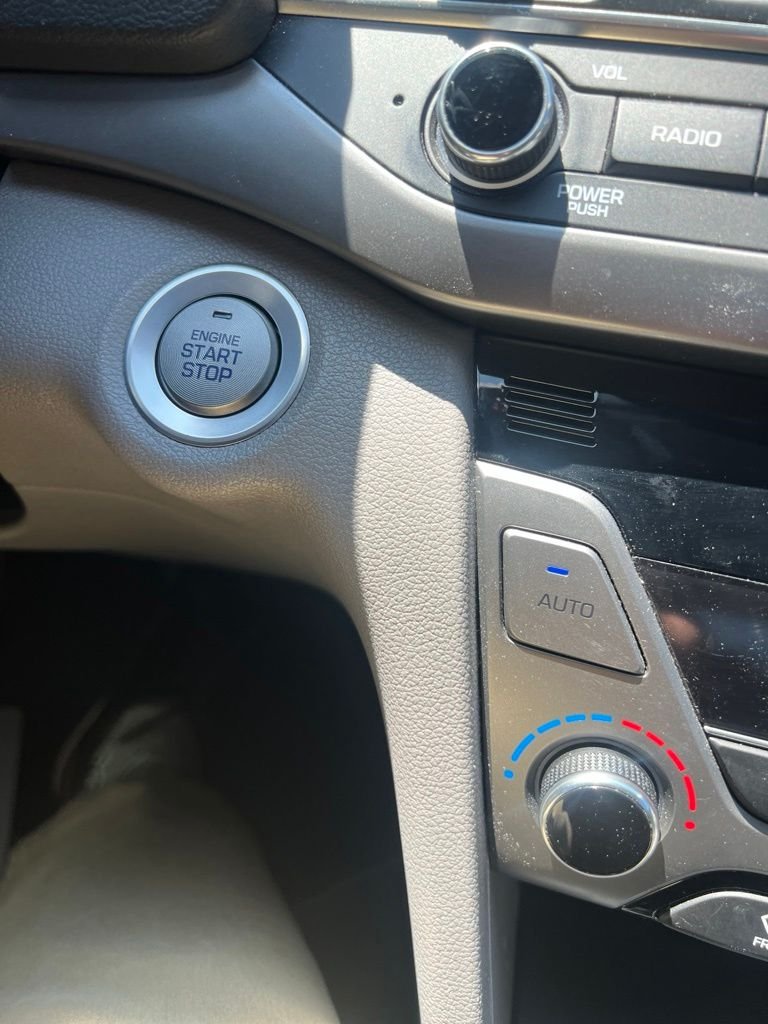 Used 2018 Blue Hyundai Value Edition image 19