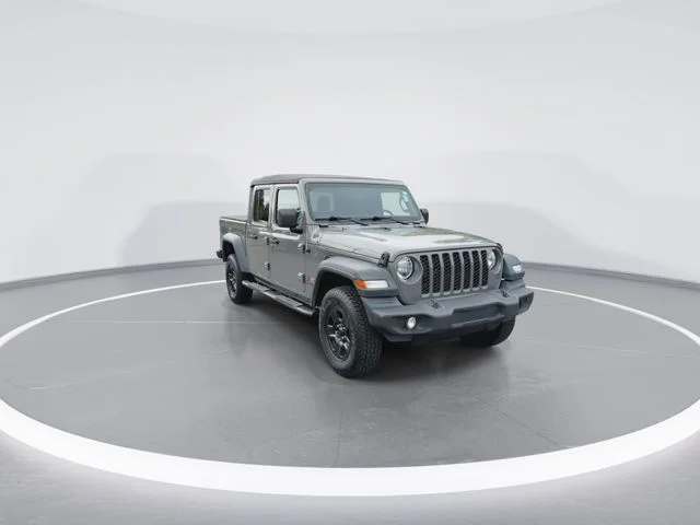 Used 2020 Gray Jeep Sport image 3