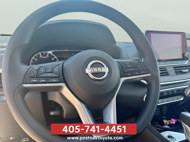 2025 Nissan Altima SV - Photo 15