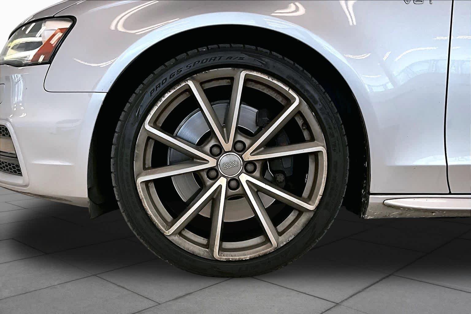 Used 2016 Florett Silver Metallic Audi Premium Plus image 9