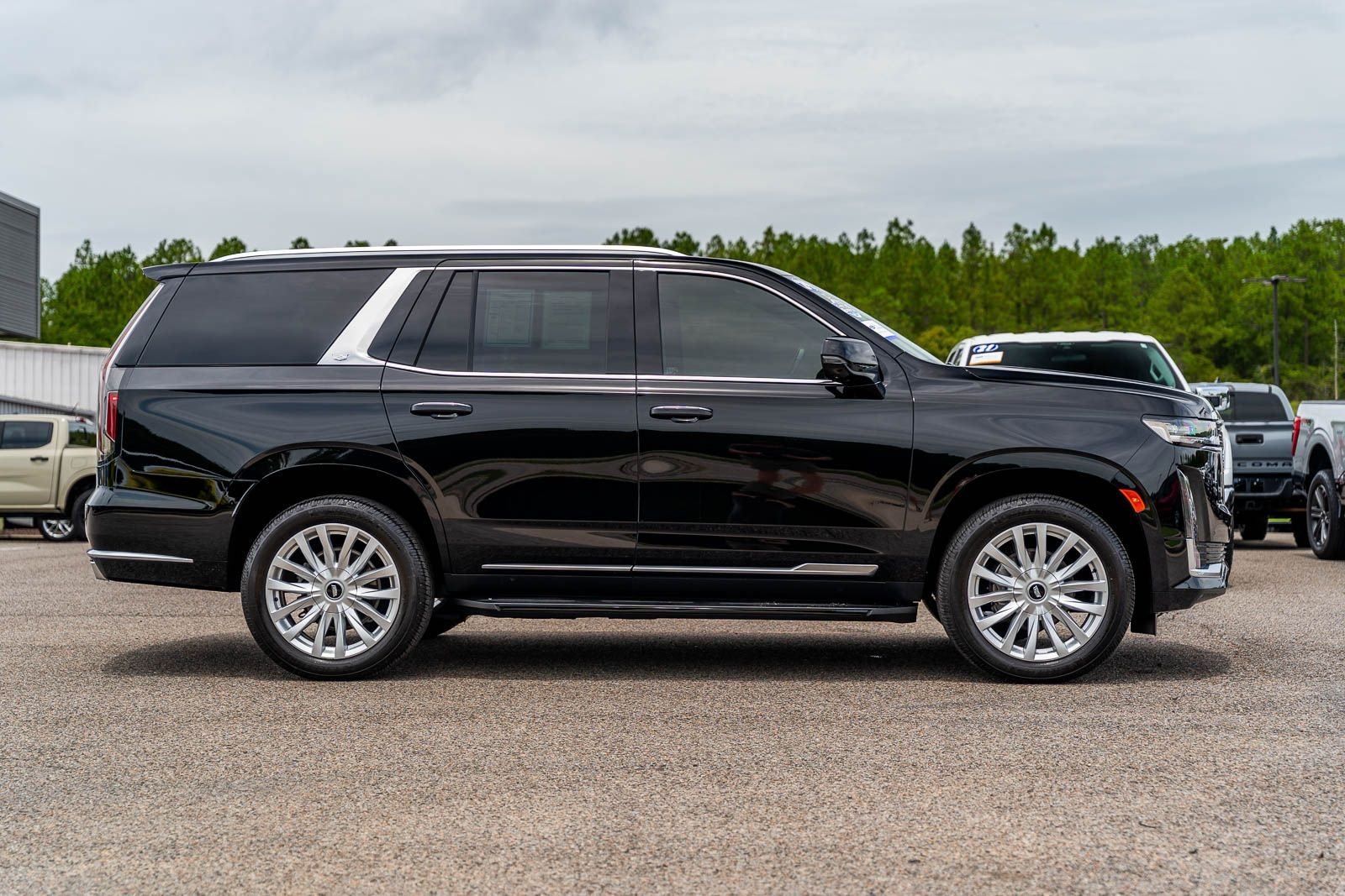 Used 2024 Black Cadillac Luxury image 7