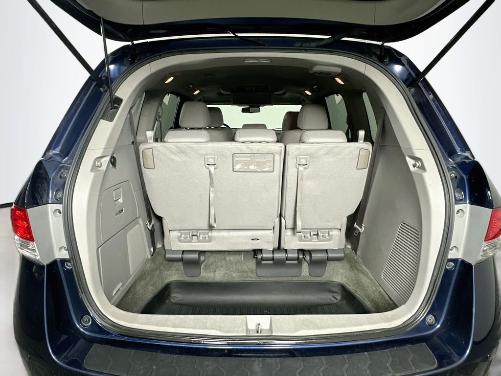 Used 2014 Obsidian Blue Pearl Honda Touring image 29