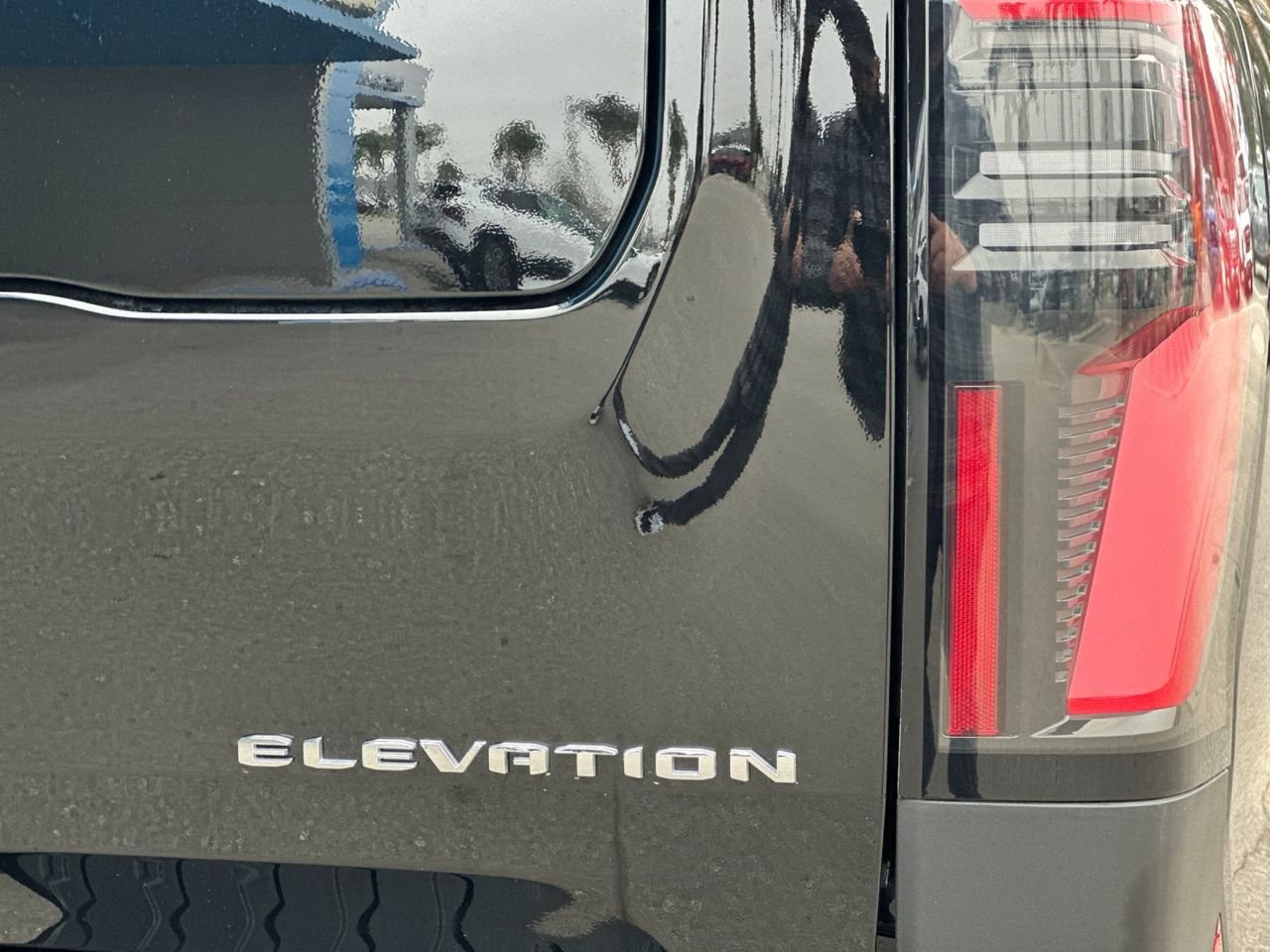 Used 2026 Onyx Black GMC Elevation Extended Range image 60
