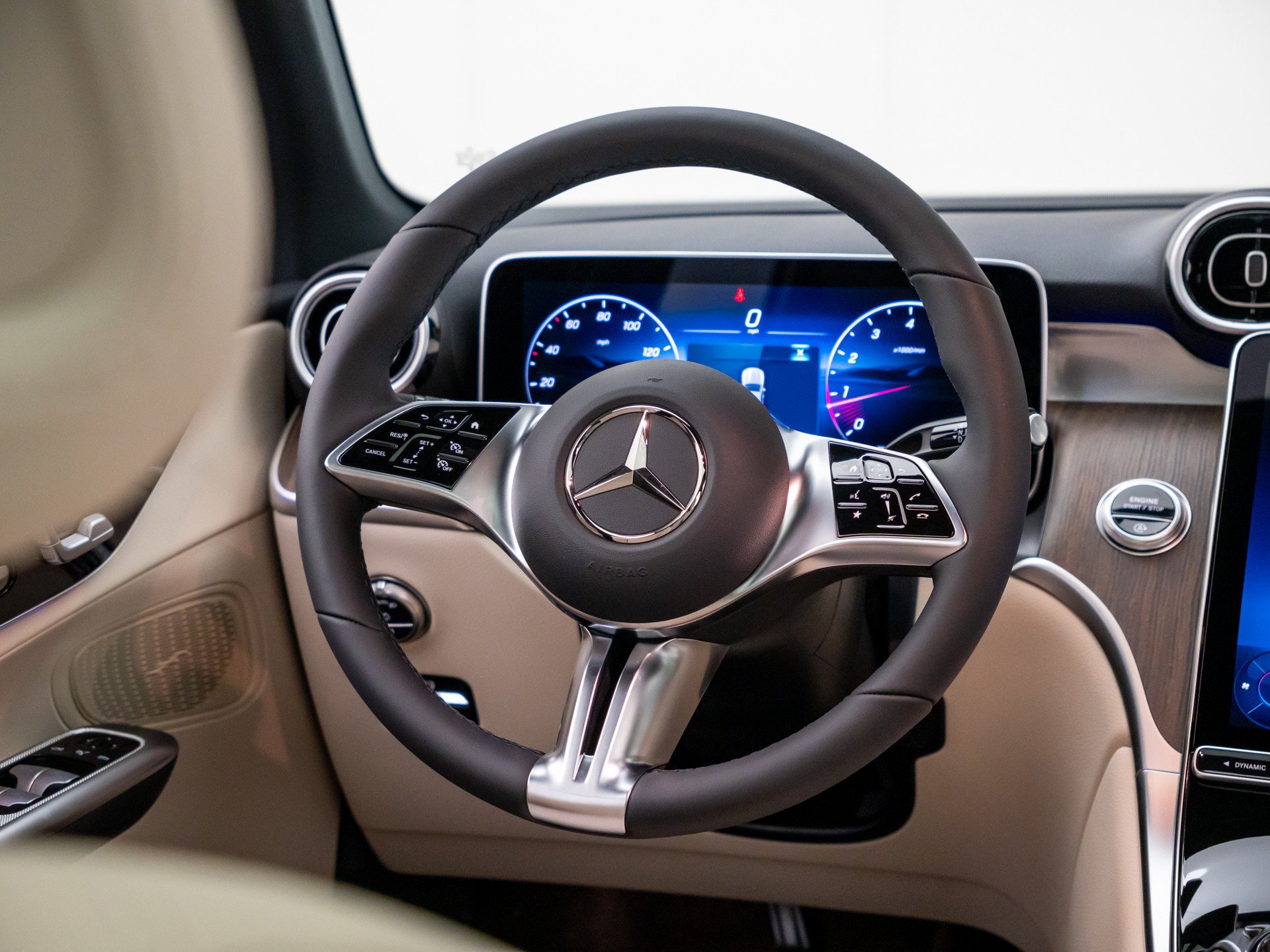 New 2026 White Mercedes-Benz GLC 300 image 48