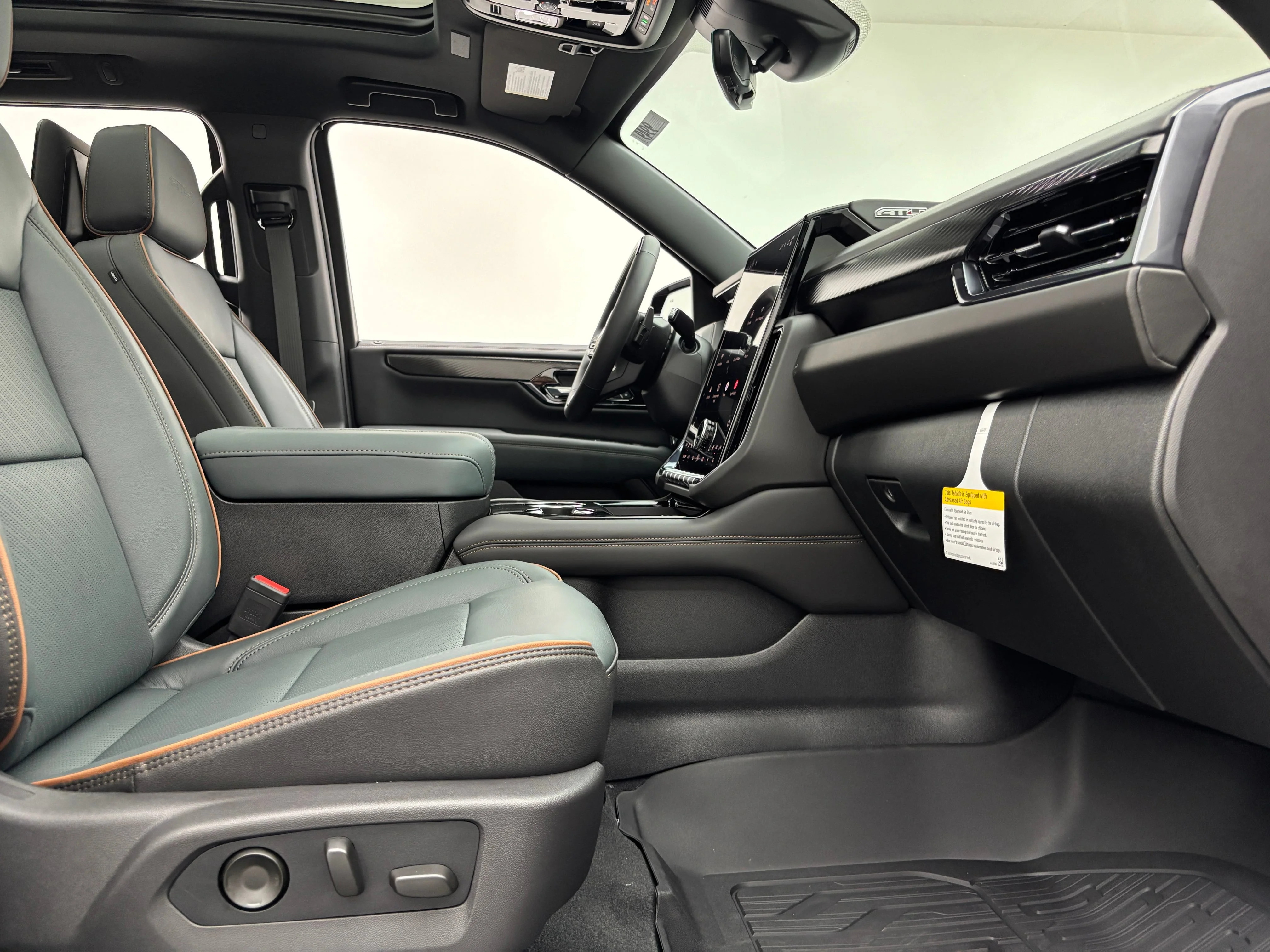 2026 GMC Yukon AT4 - Photo 38