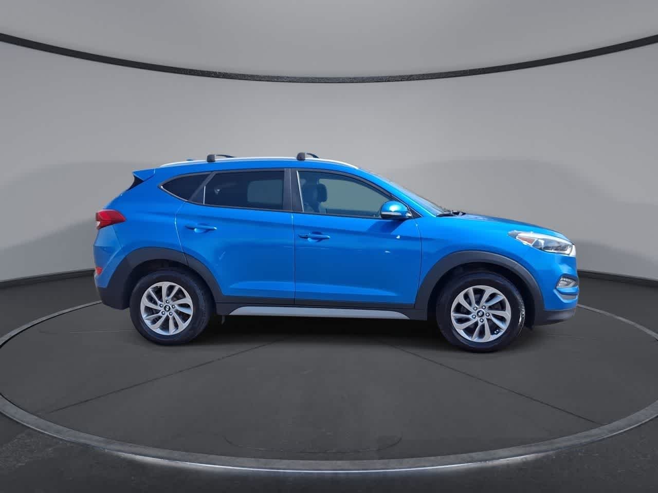 Used 2018 Caribbean Blue Hyundai SEL Plus image 9