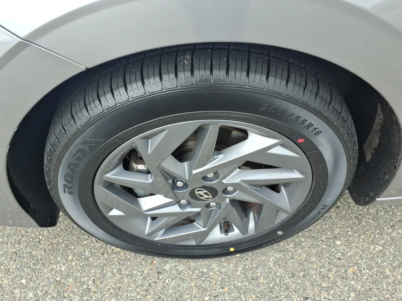 Used 2024 Fluid Metal Hyundai SEL image 8