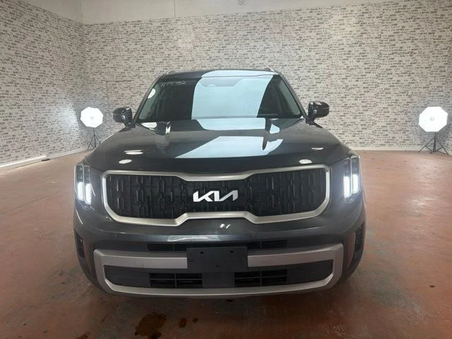 Used 2023 Gravity Gray Kia EX image 2