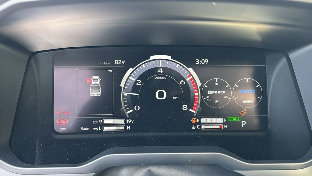 New 2026 Wind Chill Pearl <sup>1</sup> Toyota Tundra Platinum image 18