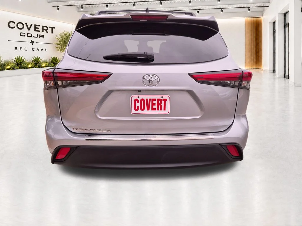 Used 2023 Silver Toyota L image 10