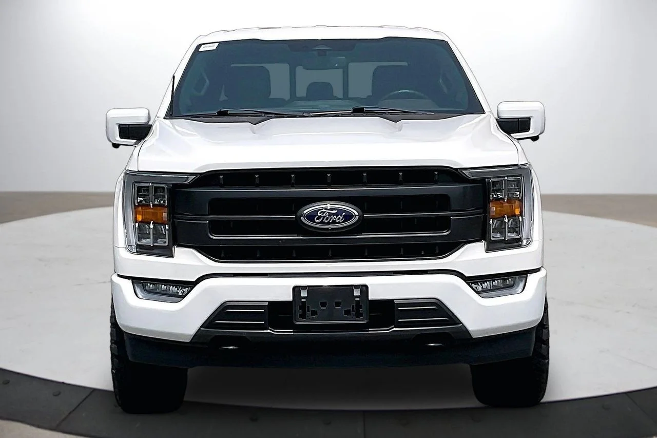 Certified Used 2022 White Ford Lariat image 3