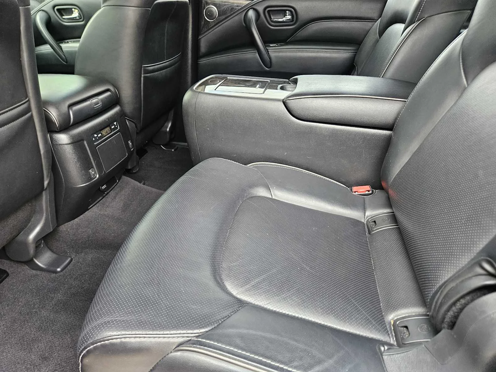 Used 2021 Black Obsidian INFINITI LUXE image 25