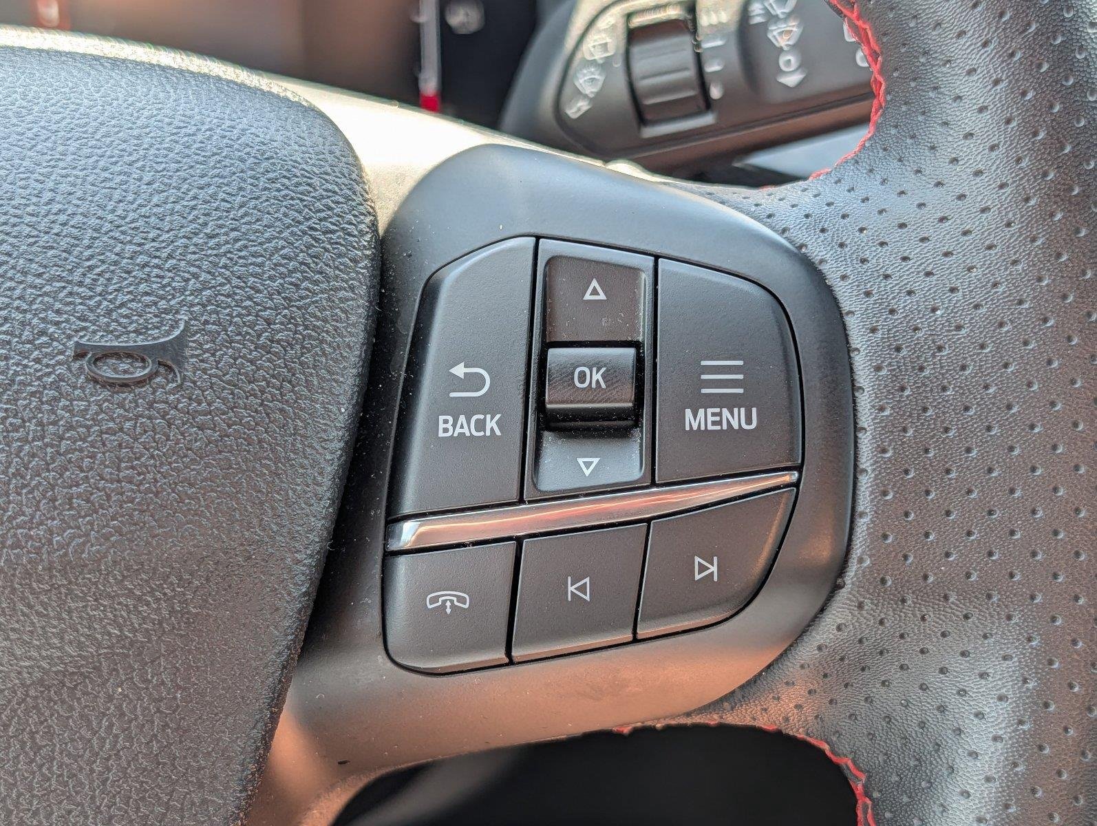 Used 2025 Carbonized Gray Ford ST-Line image 25