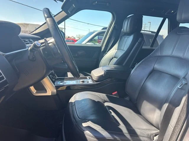 Used 2019 Silver Land Rover 3.0L V6 Turbocharged Diesel Td6 image 9