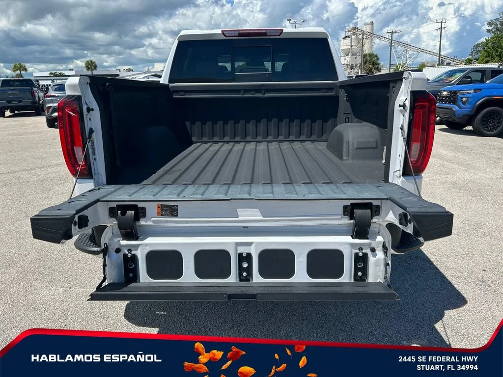 Used 2024 White Frost Tricoat GMC SLT image 11
