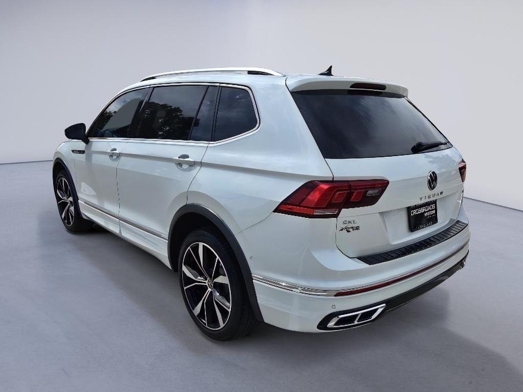 Used 2022 Oryx White Pearl Volkswagen SEL R-Line image 3