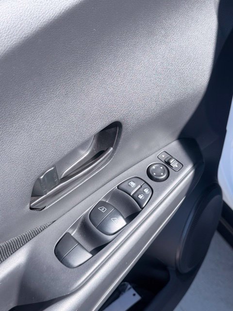 2025 Nissan KICKS PLAY Base - Photo 22