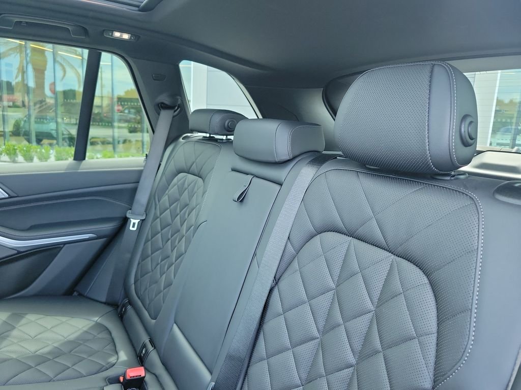 Used 2024 Black BMW sDrive40i image 15