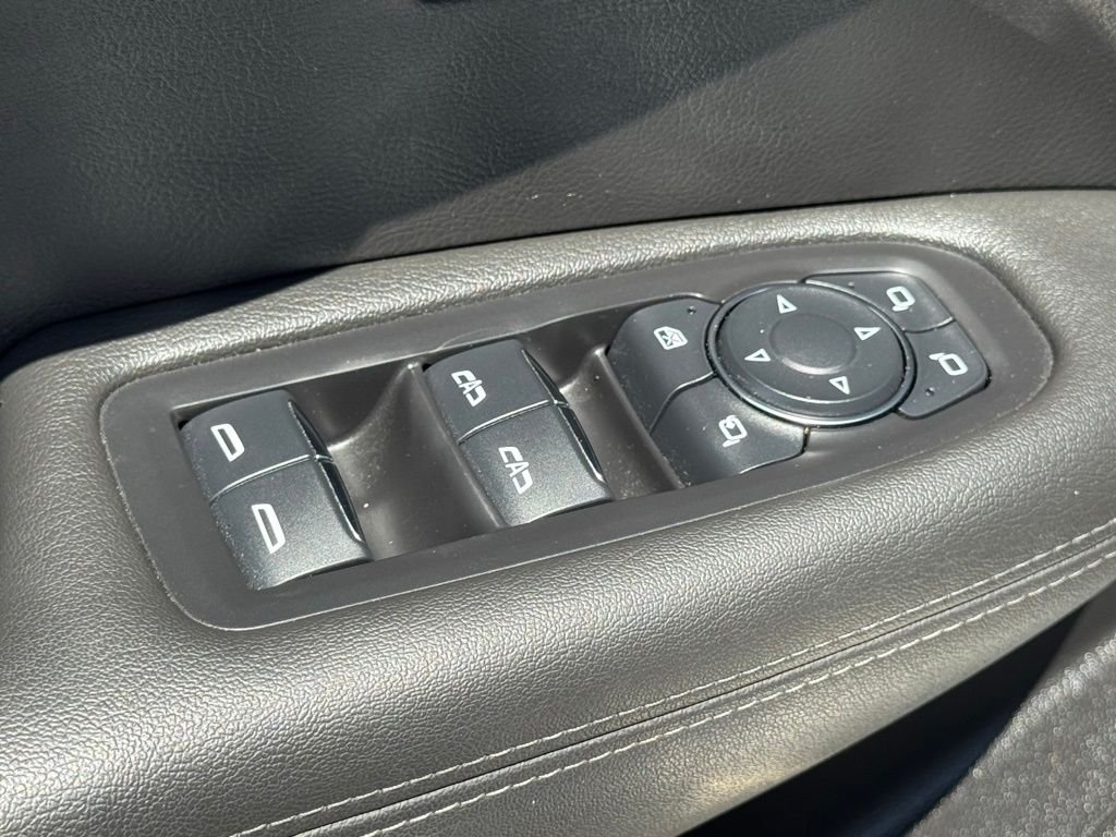 Used 2024 Silver Cadillac Premium Luxury image 20