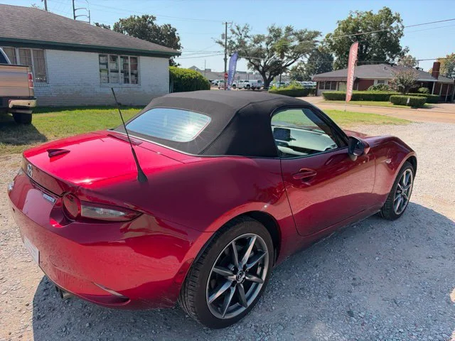 Used 2022 Red Mazda Grand Touring image 14