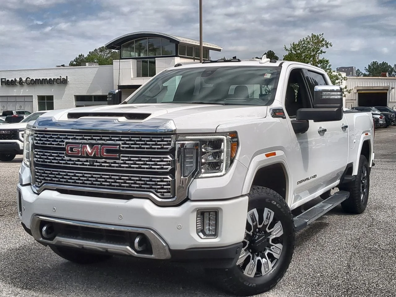 Used 2022 Summit White GMC Denali image 1